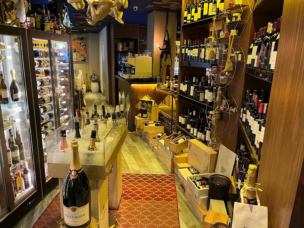 Restaurante vinoteca aDuana Wine Experience — Vino