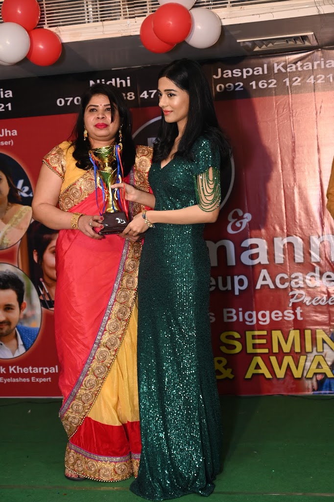 Fresh Look Beauty Parlour Sloon Spa Clinic Academy