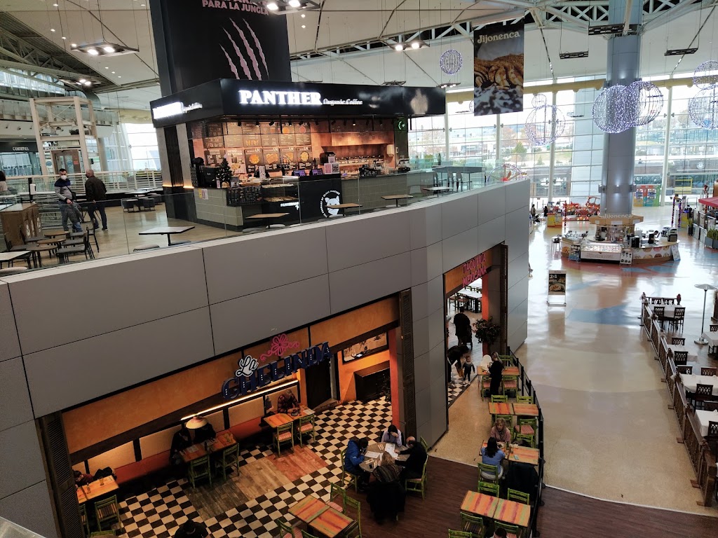 H2O Centro Comercial — Interior