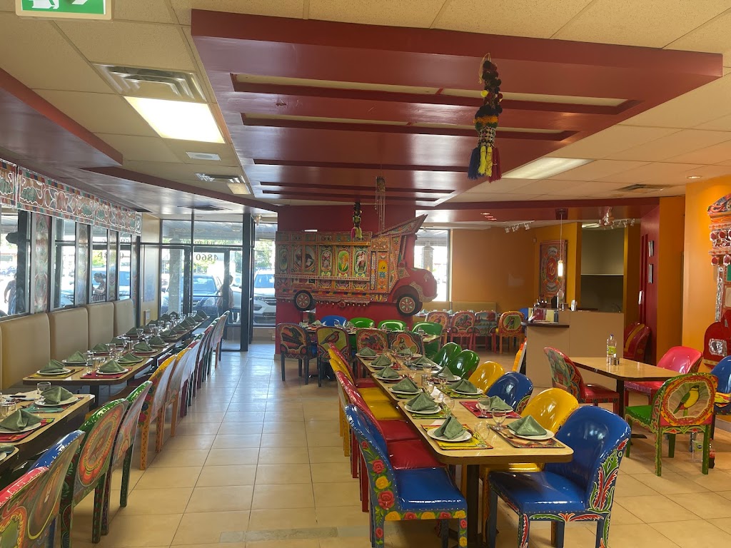 KhanJee Restaurant in Dollard-Des-Ormeaux
