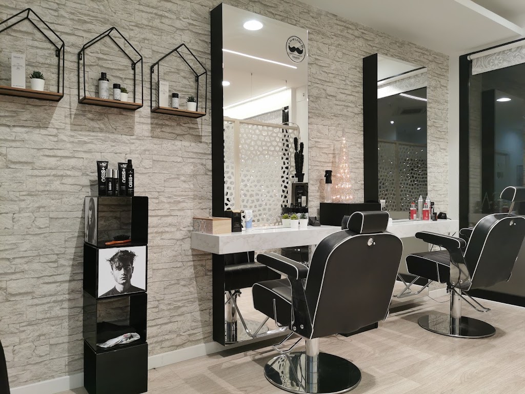 Salon Reme — Interior