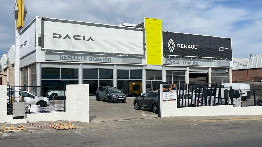 Dacia Rivas Autocarpe Taller — Exterior