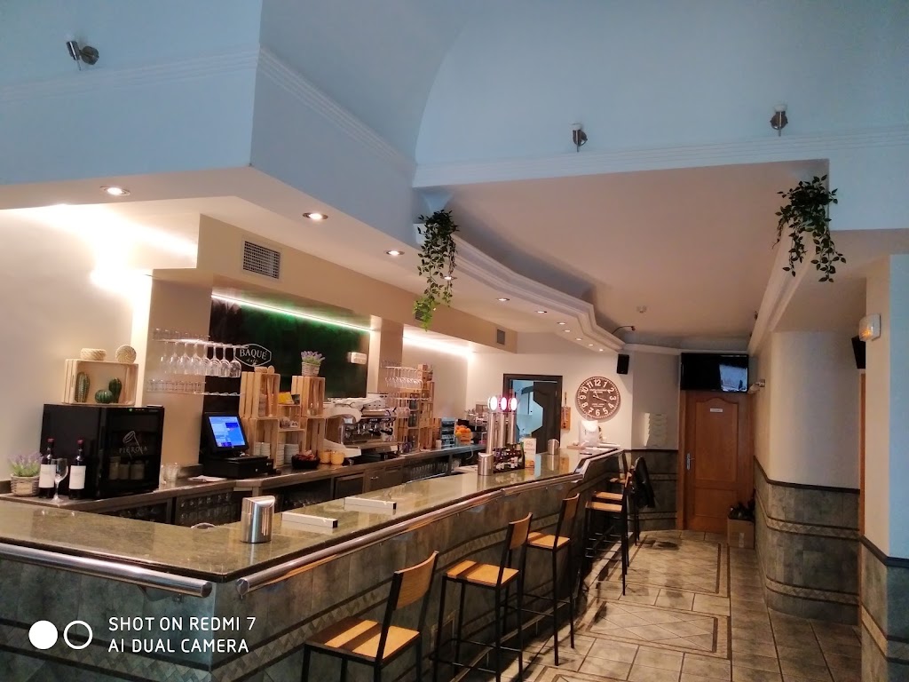 Bar Atsegin — Ambiente