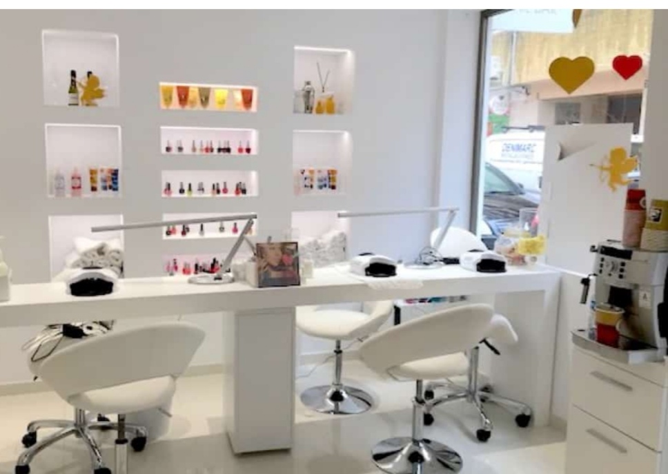B Estetica O P I Nail Bar