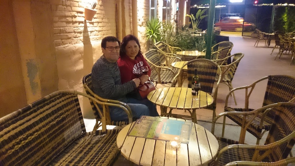 Pollo Pollo Figueres — Ambiente