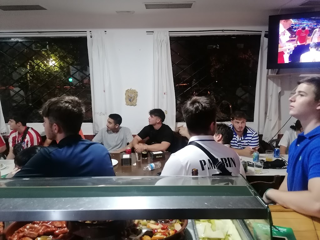BAR ESPARTALES — Ambiente