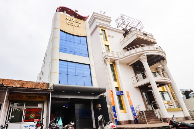 Oyo 62699 Hotel Gold