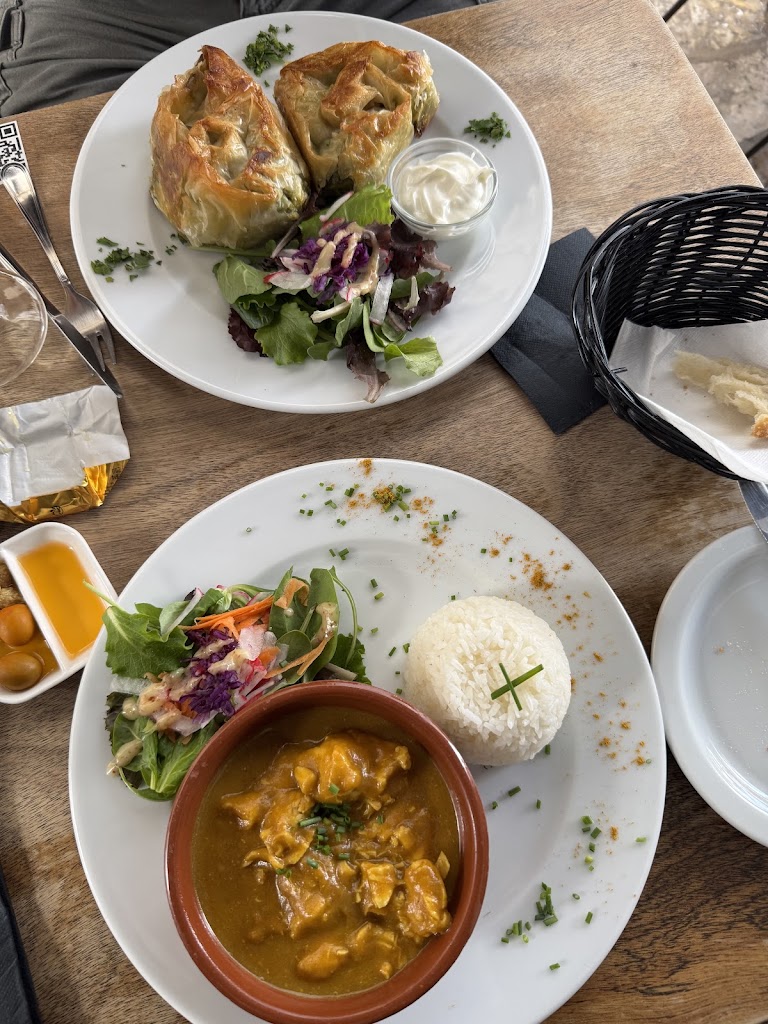 Perla kitchen & bar — Pollo al curri