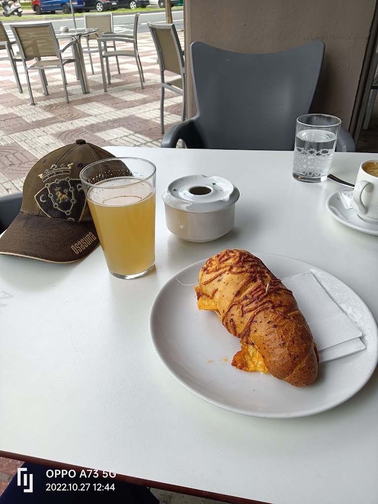 Cafeteria La Juli — Cruasan