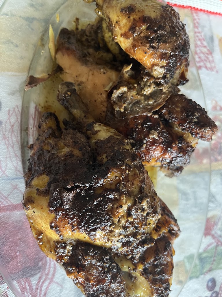 Vicente Polleria — Comida y bebida