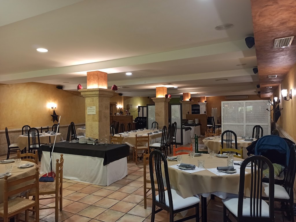 Ca Tona Restaurante — Ambiente