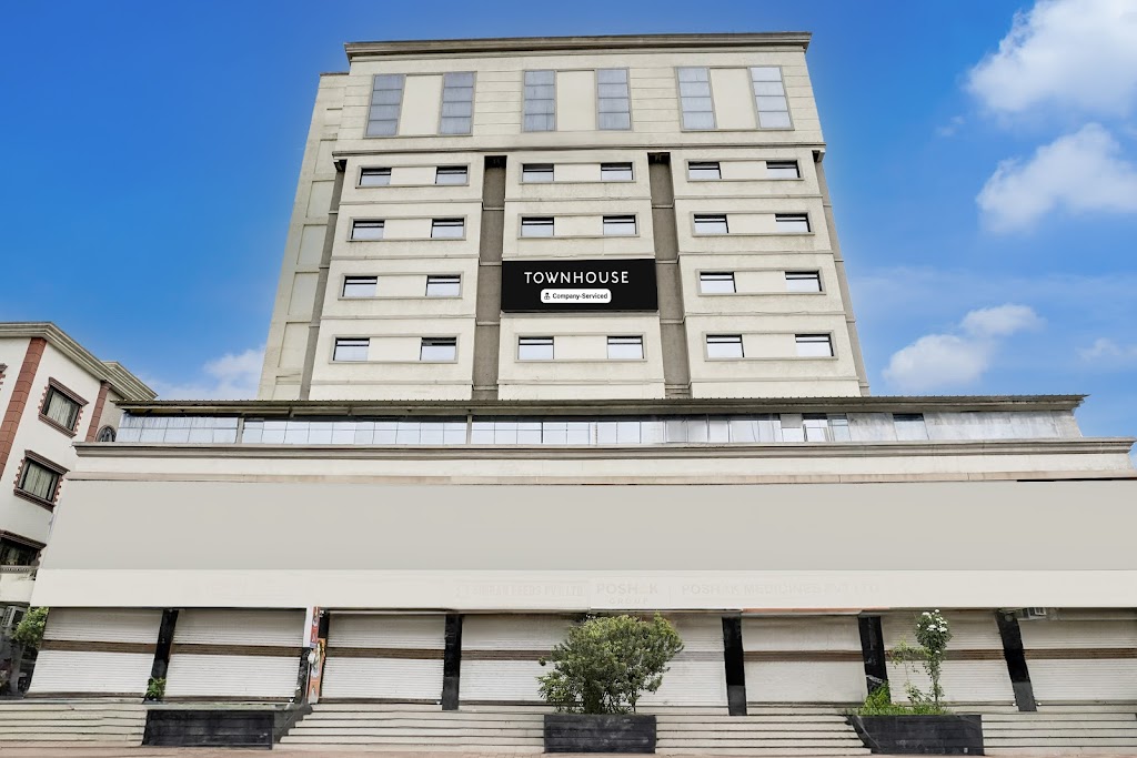 Super Townhouse Anand
