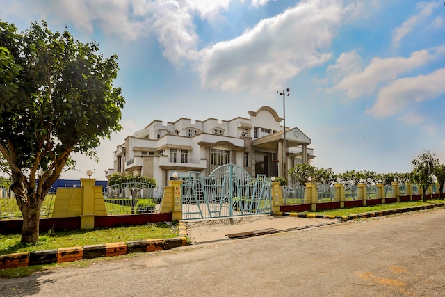 Oyo 71042 Sahara Estate