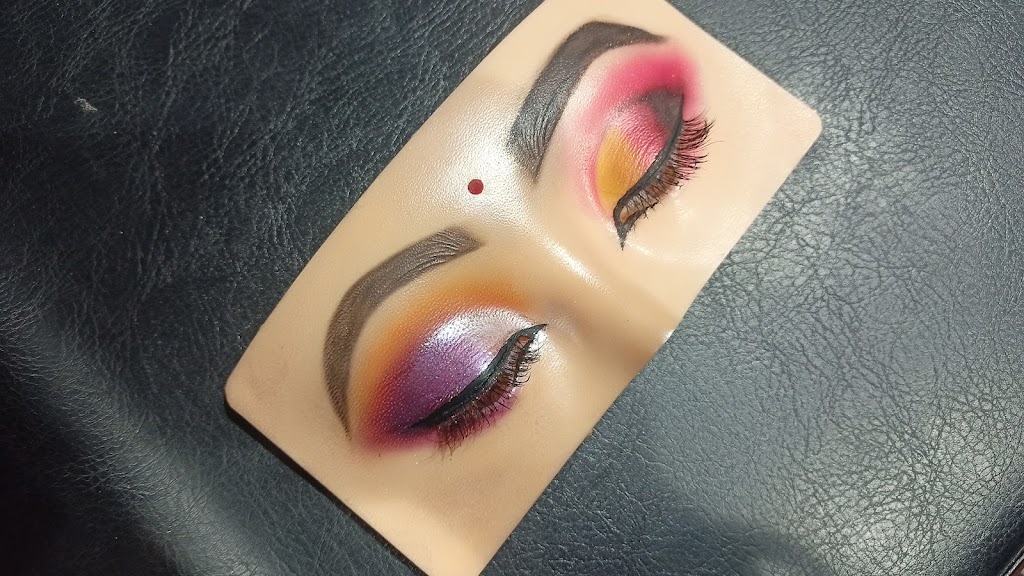 Kalyani Makeovers Salon Prayagraj