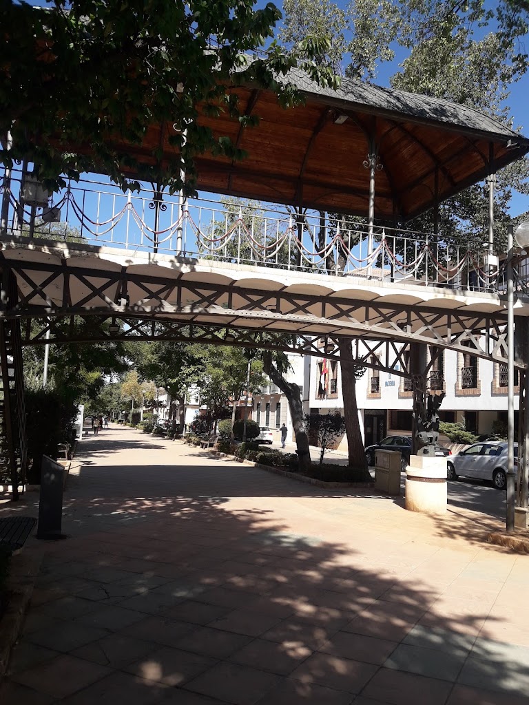 Homenaje a la familia Ibanez