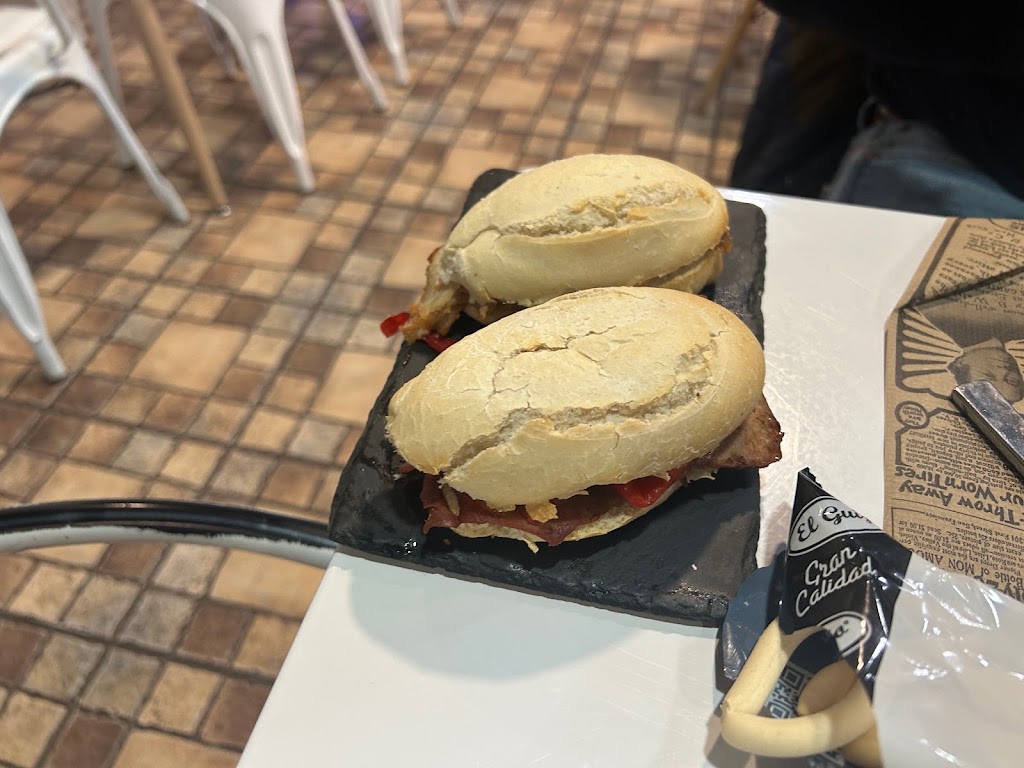 Antiguo — Comida y bebida