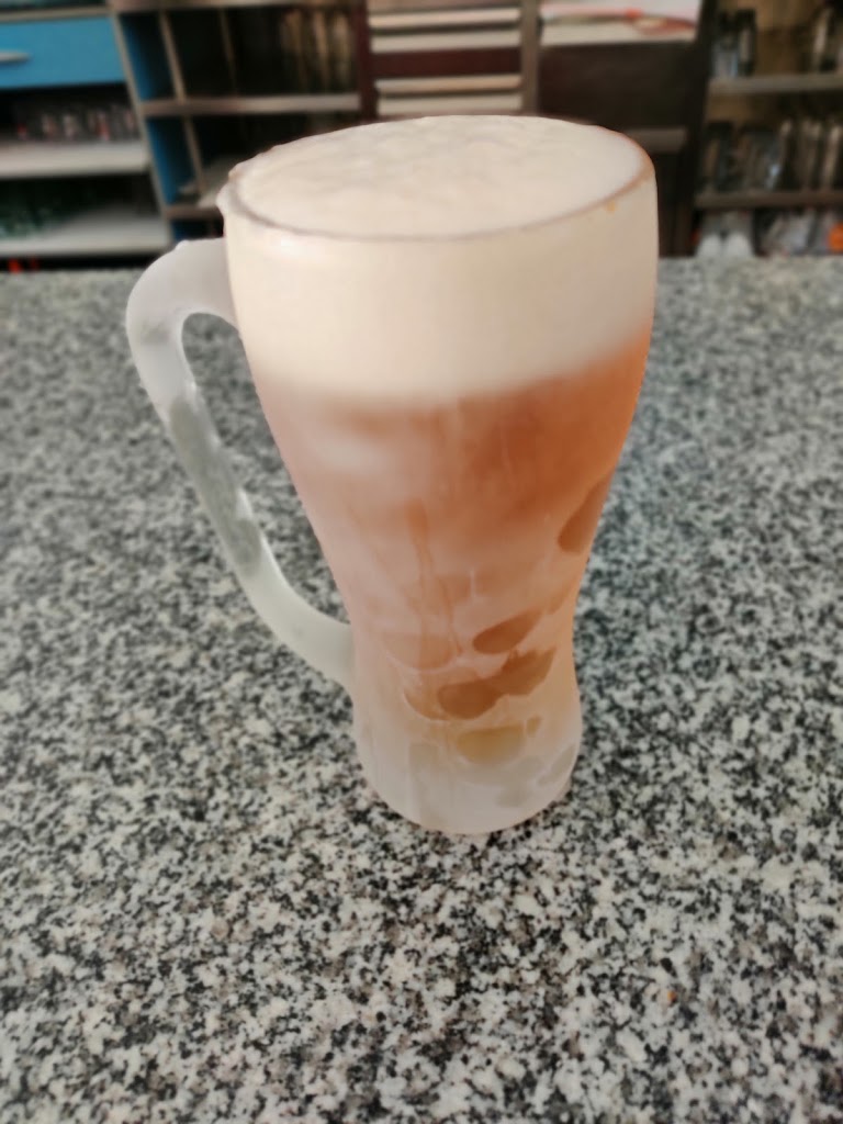 Bar El Barrio — Comida y bebida