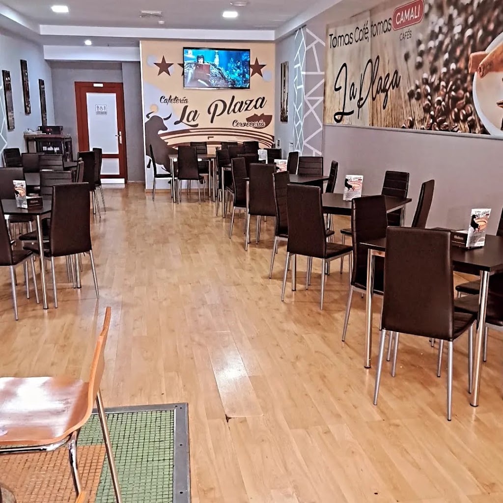 Cafeteria Cerveceria La Plaza — Ambiente