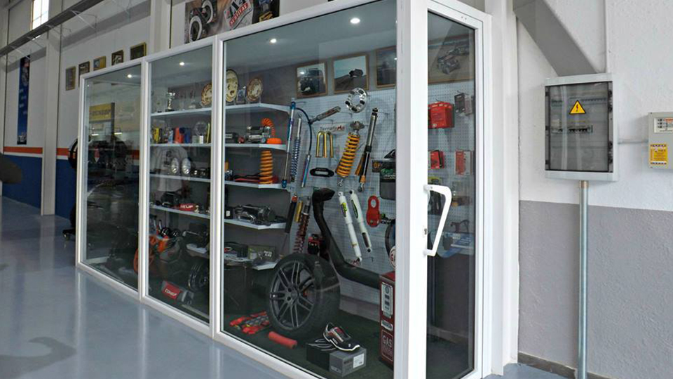 Taller Mecanico Auto Motor 4x4 — Taller
