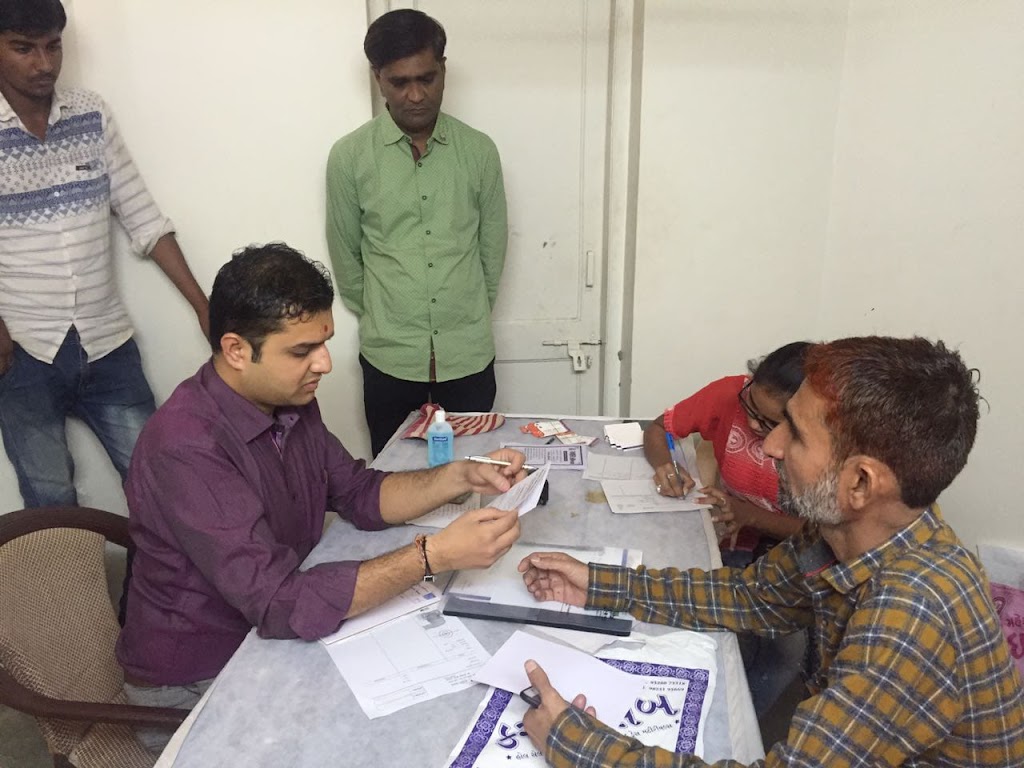 Akshar Hospital - Best Piles Fissure Fistula Hospital in Gujarat - Dr. Dipesh Thacker