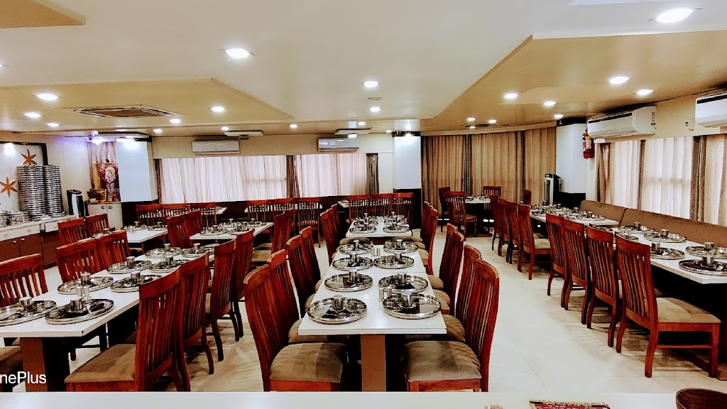 Raghuvanshi Thal Gujrati Thali