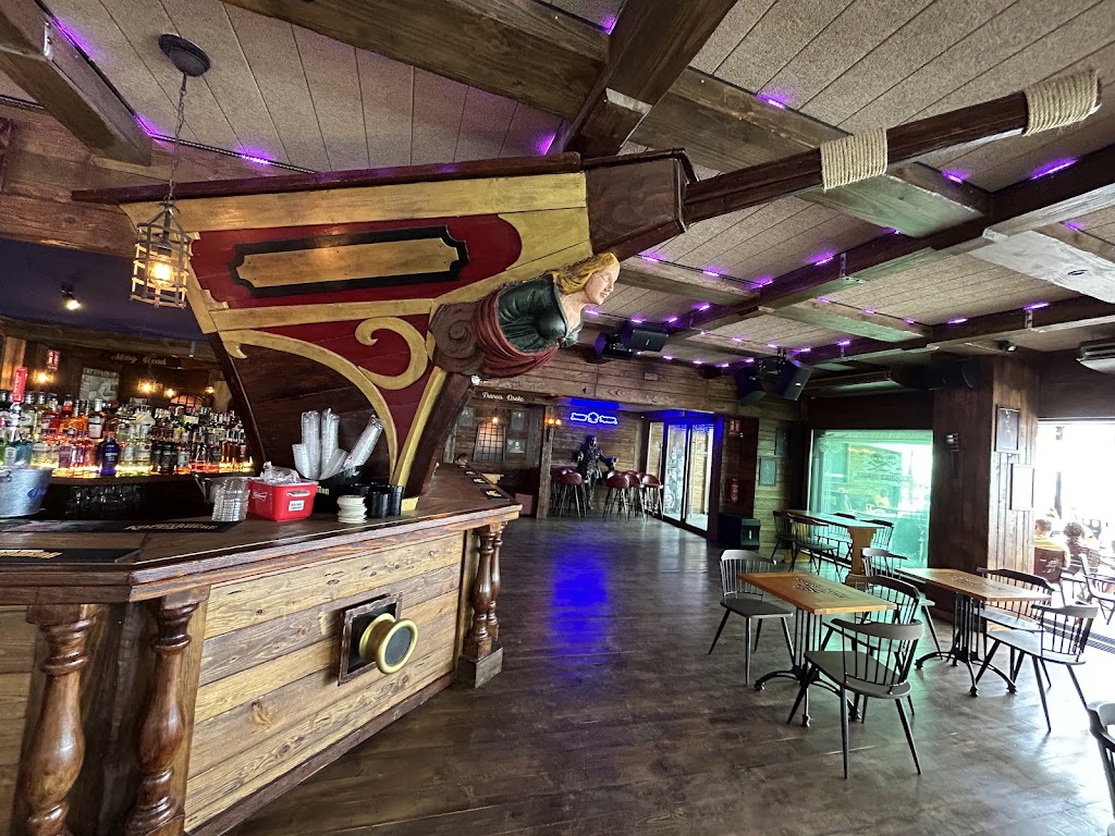 Jolly Roger Beach Bar Benidorm — Ambiente