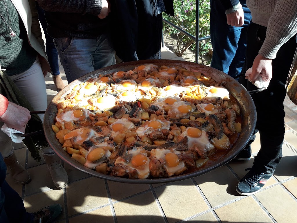 Bar Restaurant Poliesportiu — Comida y bebida