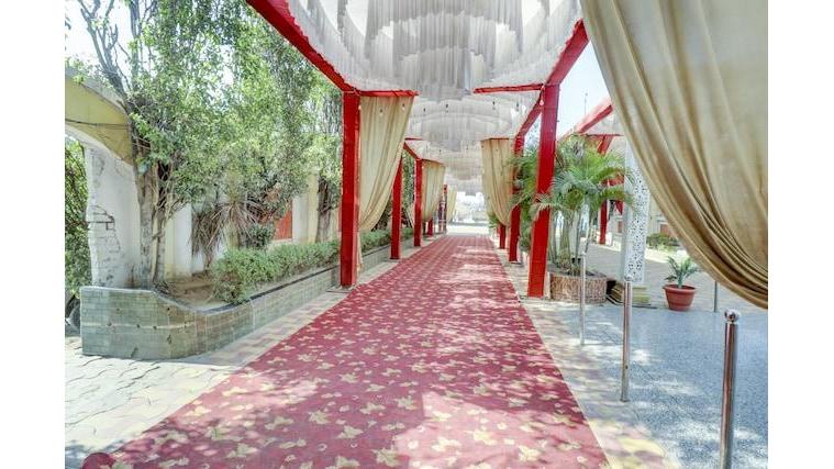 Oyo 74359 Hotel Mukut Mahal
