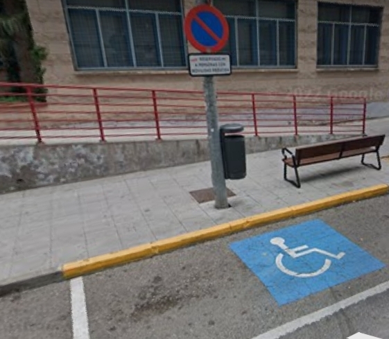 Aparcamiento Discapacitados