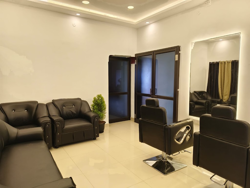 Hturns Ladies Salon Makeup Artistry Humaise