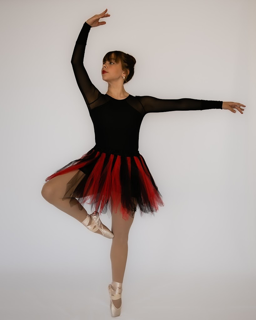  Studio DYB “Dance Your Best”