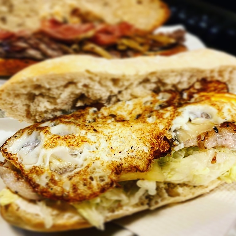 Cafeteria Cerveceria Totoro Alzira — Comida y bebida