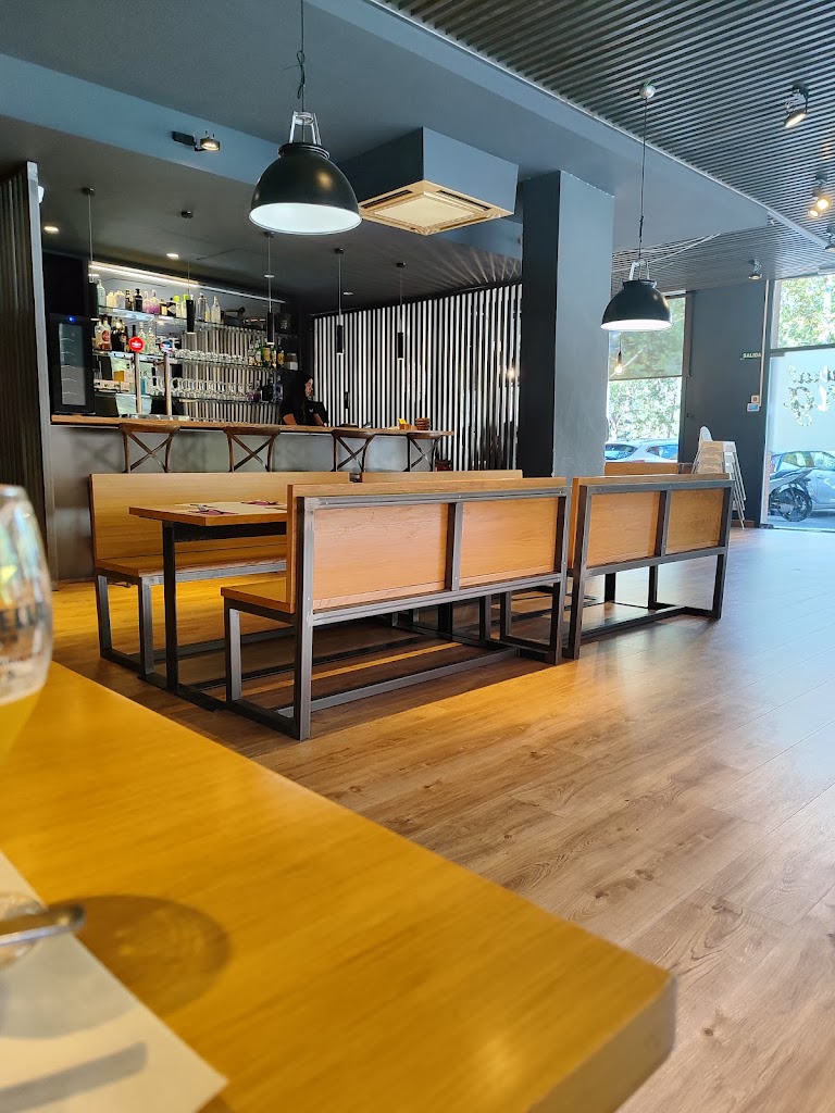 CENTRAL BURG | Hamburgueseria Sant Cugat — Ambiente