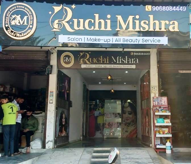 Ruchi Mishra Makeover Bridal Makeup Artist Beautician Best Beauty Salon Academy Freelancer Artist Nail Extension Near Me