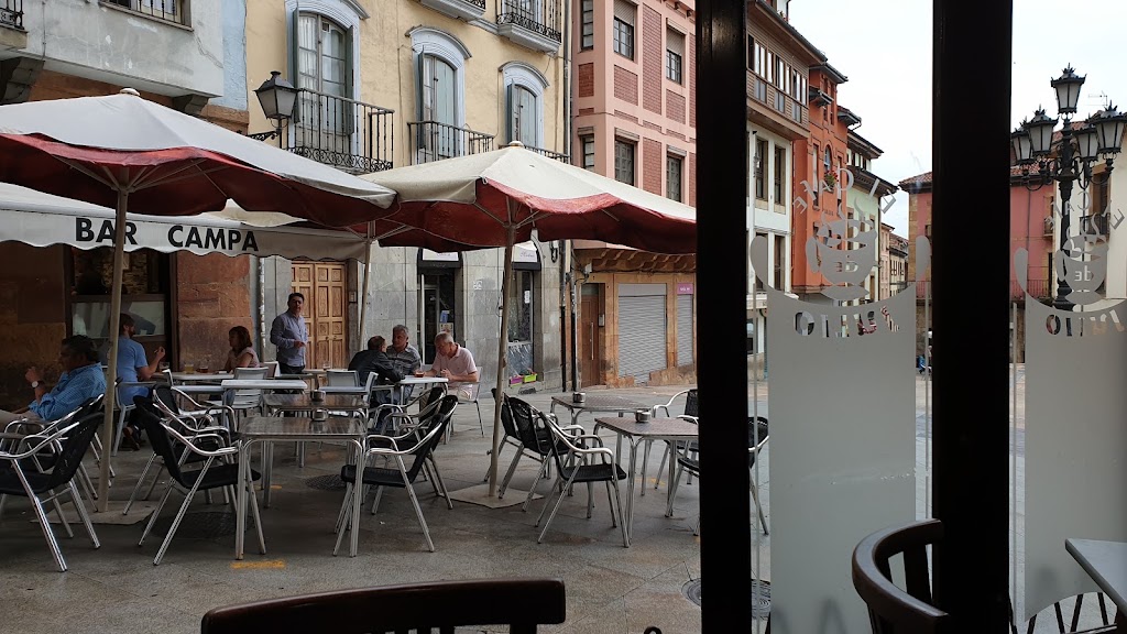 El Cafe de Julio — Ambiente