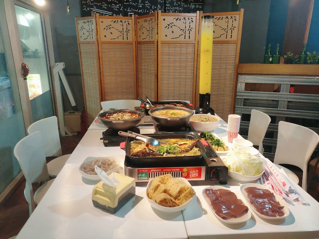 吃茶客 （吃茶咖）重慶烤魚、酸菜魚、正宗川菜熱炒、飲料、咖啡、火鍋、麻辣火鍋）川味休閒事業有限公司 的照片