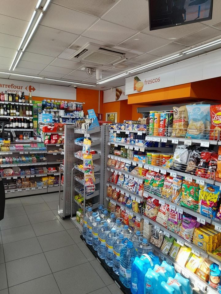 Estacion de servicio Moeve, antes Cepsa — Del propietario