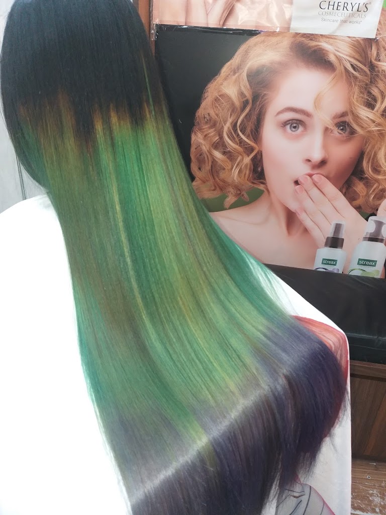 Matru Unisex Saloon Ankleshwar