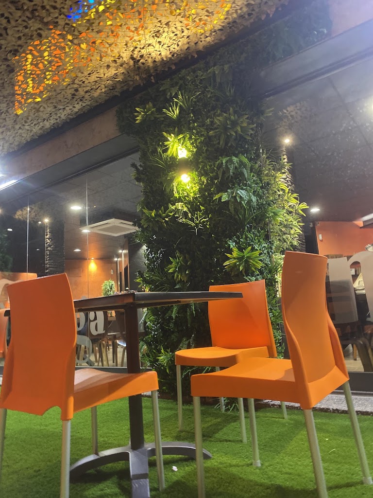 Restaurante Bocateria Mossega'm — Ambiente