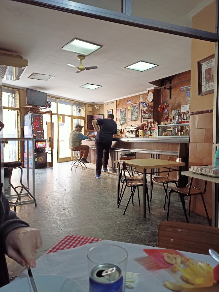 Bar Club de Pesca El Castillo — Ambiente