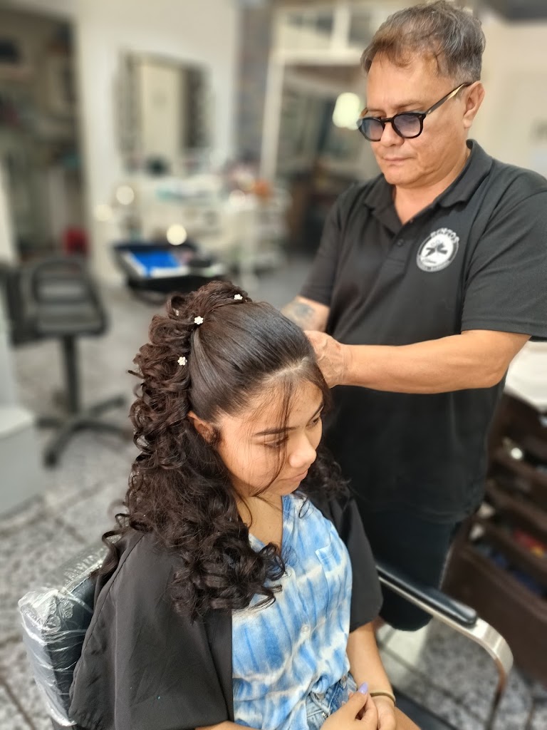 Renzos Hair & Barber