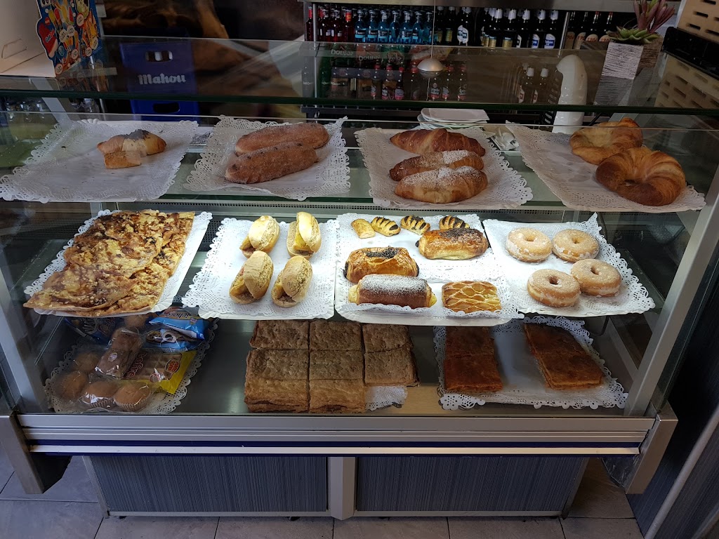 Gastro Bar Roma — Comida y bebida