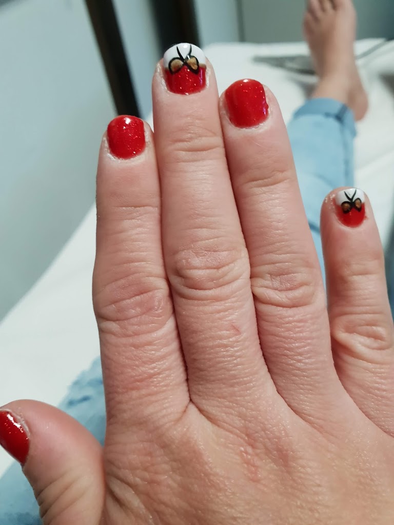 Karol Estetica — Manicura