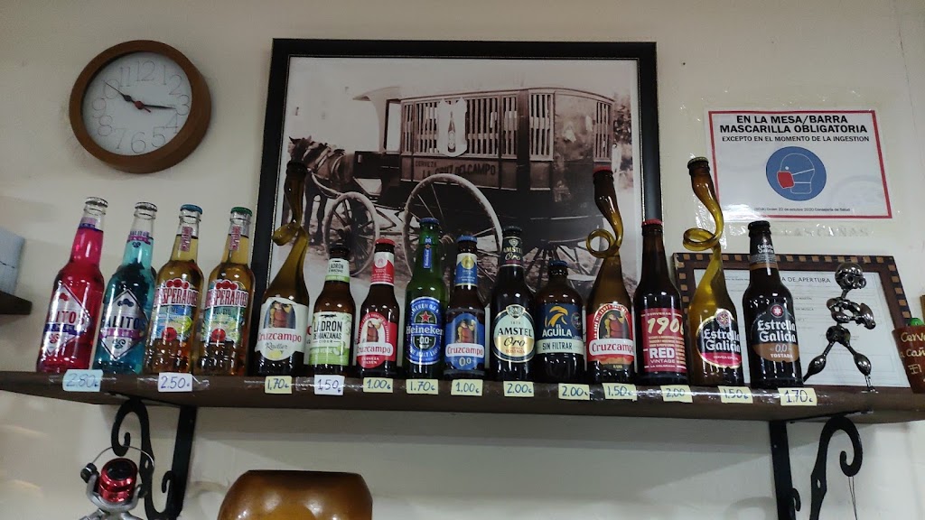 Cafe Bar las Canas — Ambiente