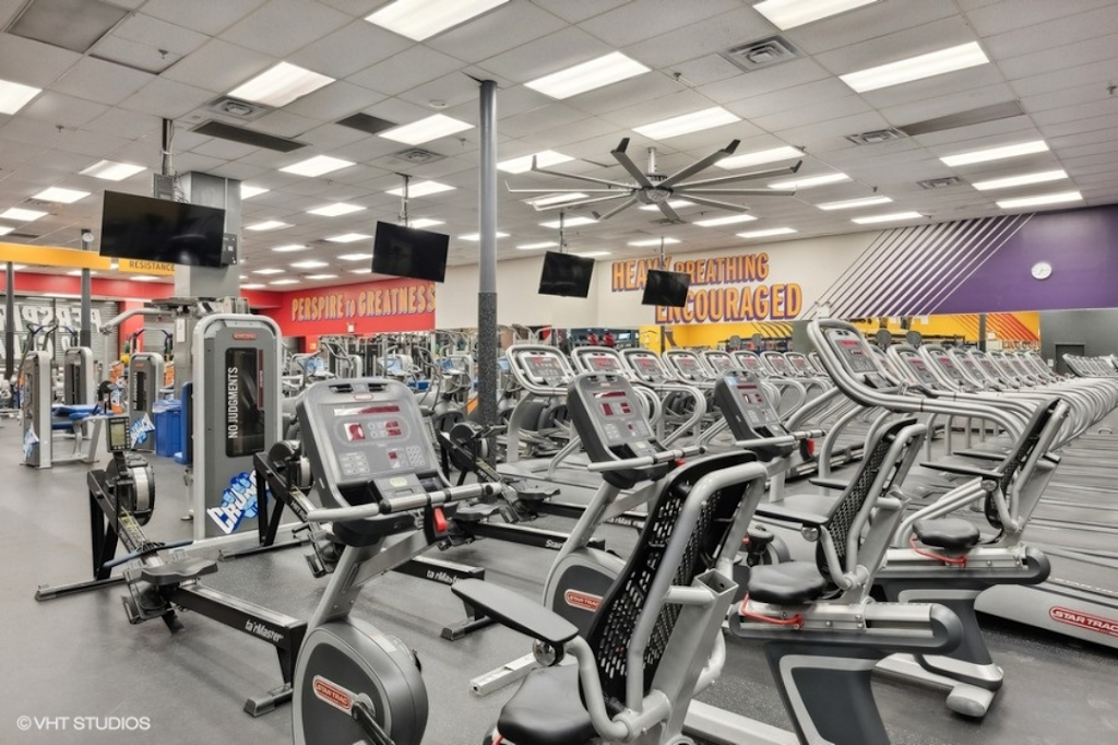  Crunch Fitness - Greenpoint