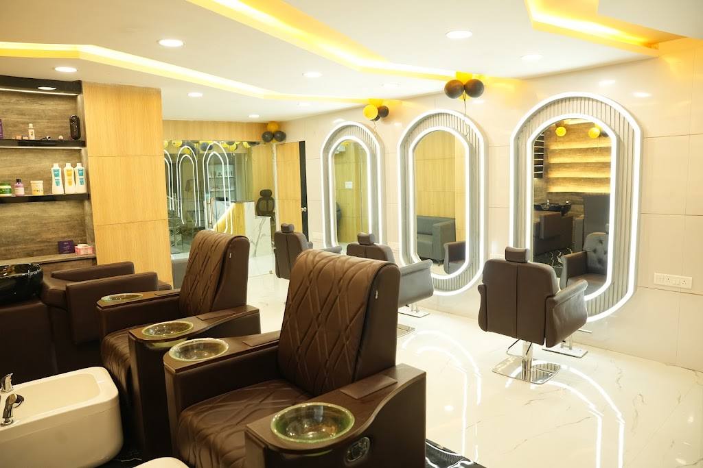 Diana Dapper Unisex Salon Malkajgiri