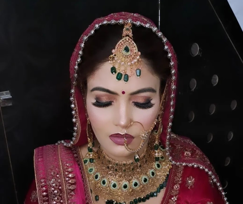 Khushi S Saloon Makeup Artist