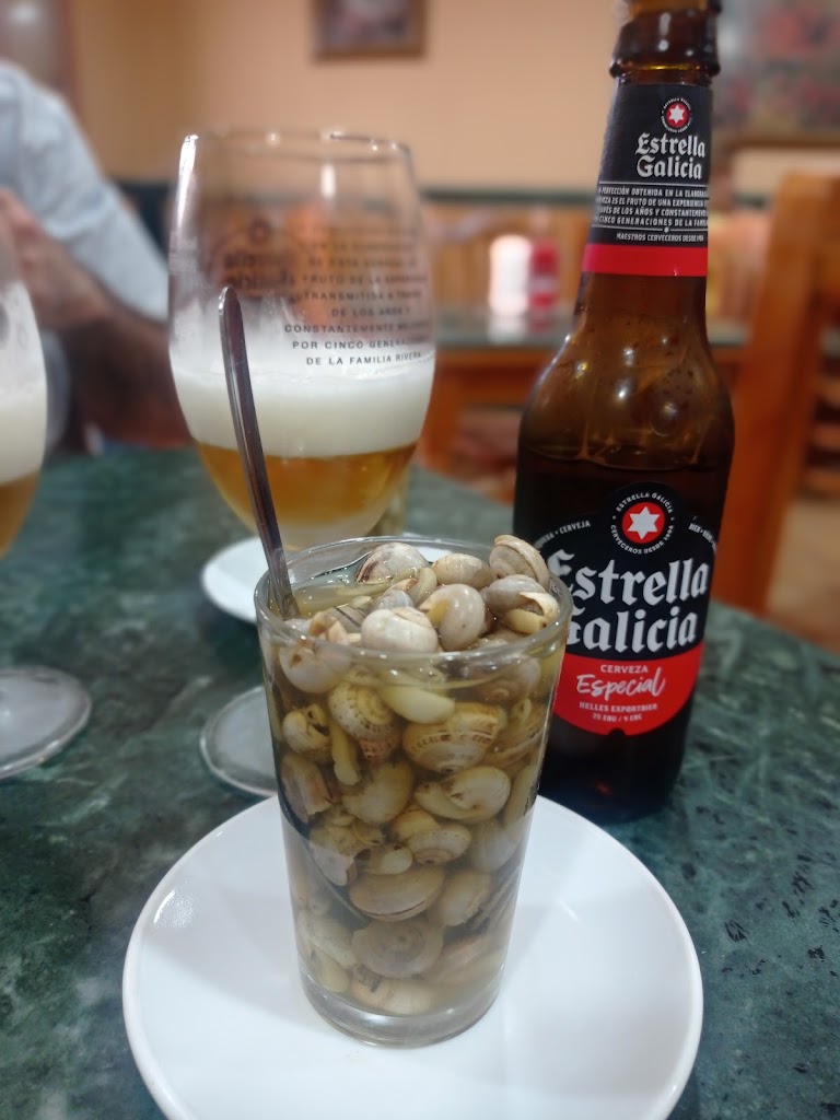Bar Frances — Comida y bebida