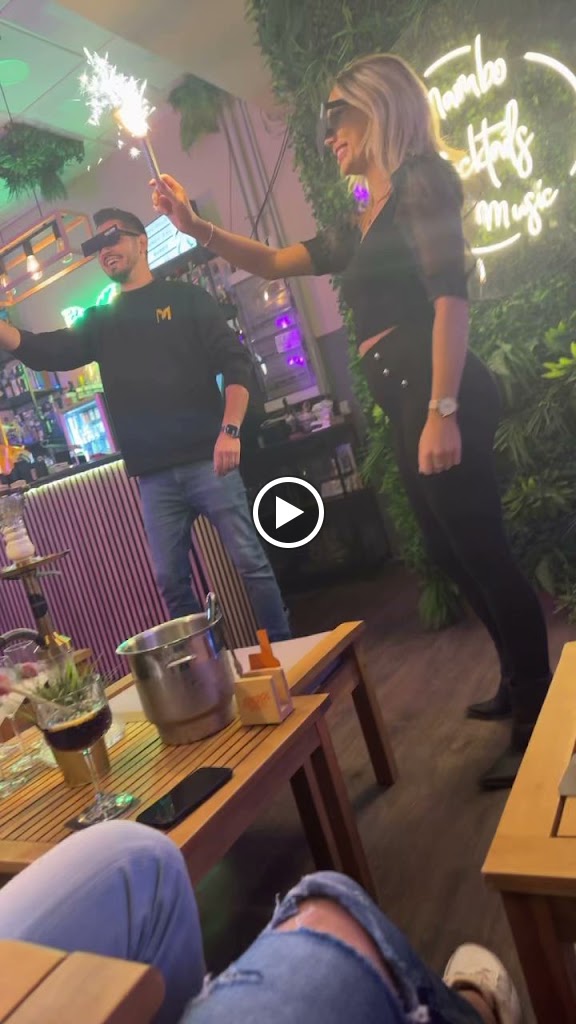 Mambo Lounge Bar Cocktails & Shisha — Ambiente