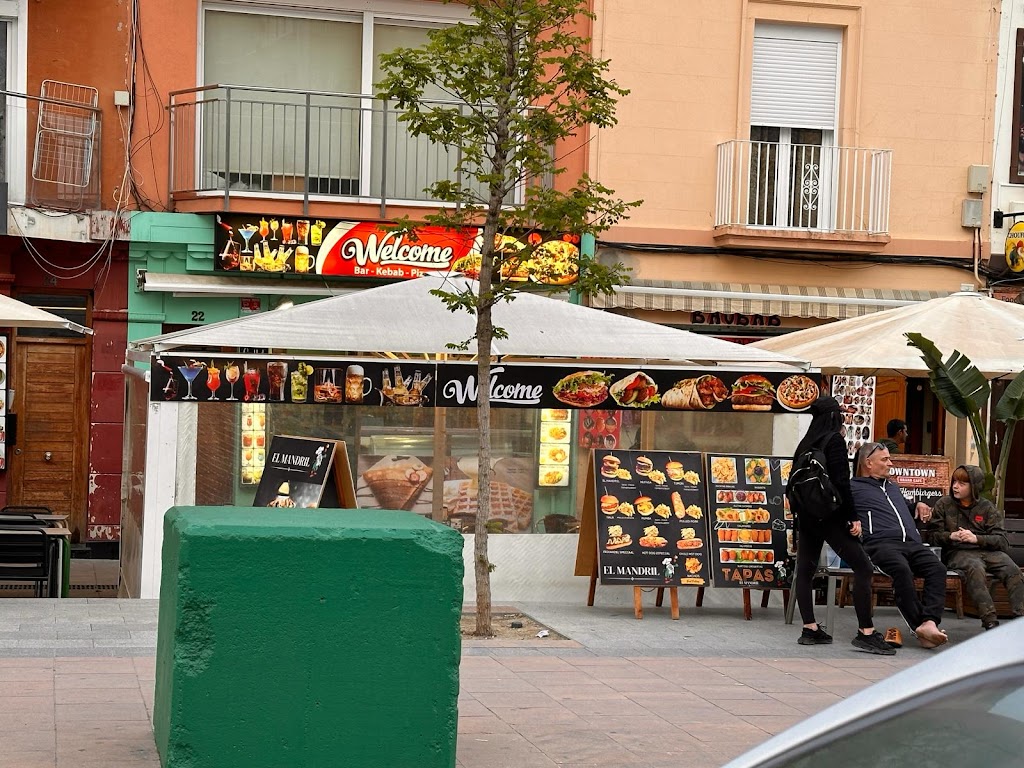 Welcome Bar kebab pizza